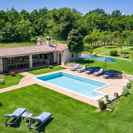 Villa Lipa クルニカ エクステリア 写真